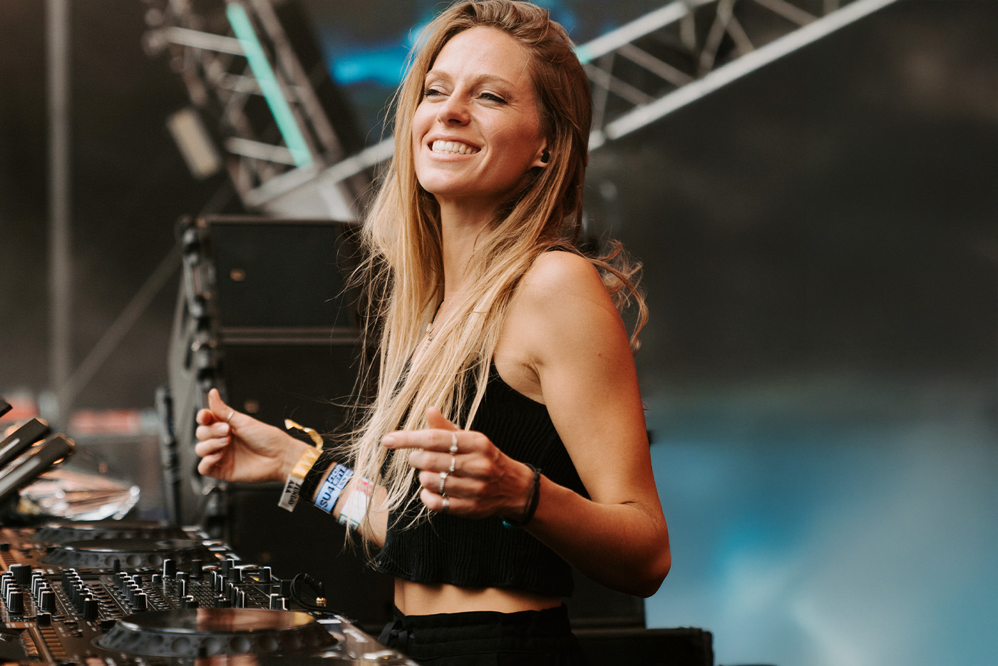 Nora En Pure